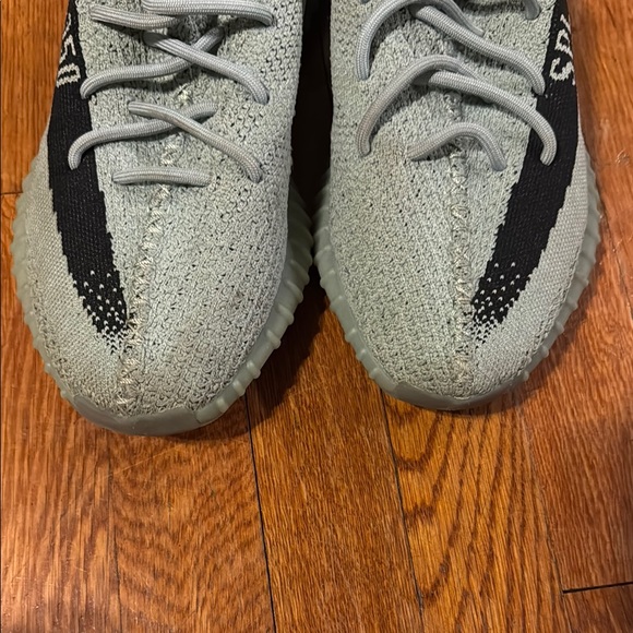 Adidas Men’s Yeezy Boost 350 V2 in Salt - Picture 2 of 7